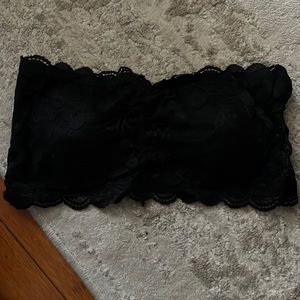 Black lace strapless bra